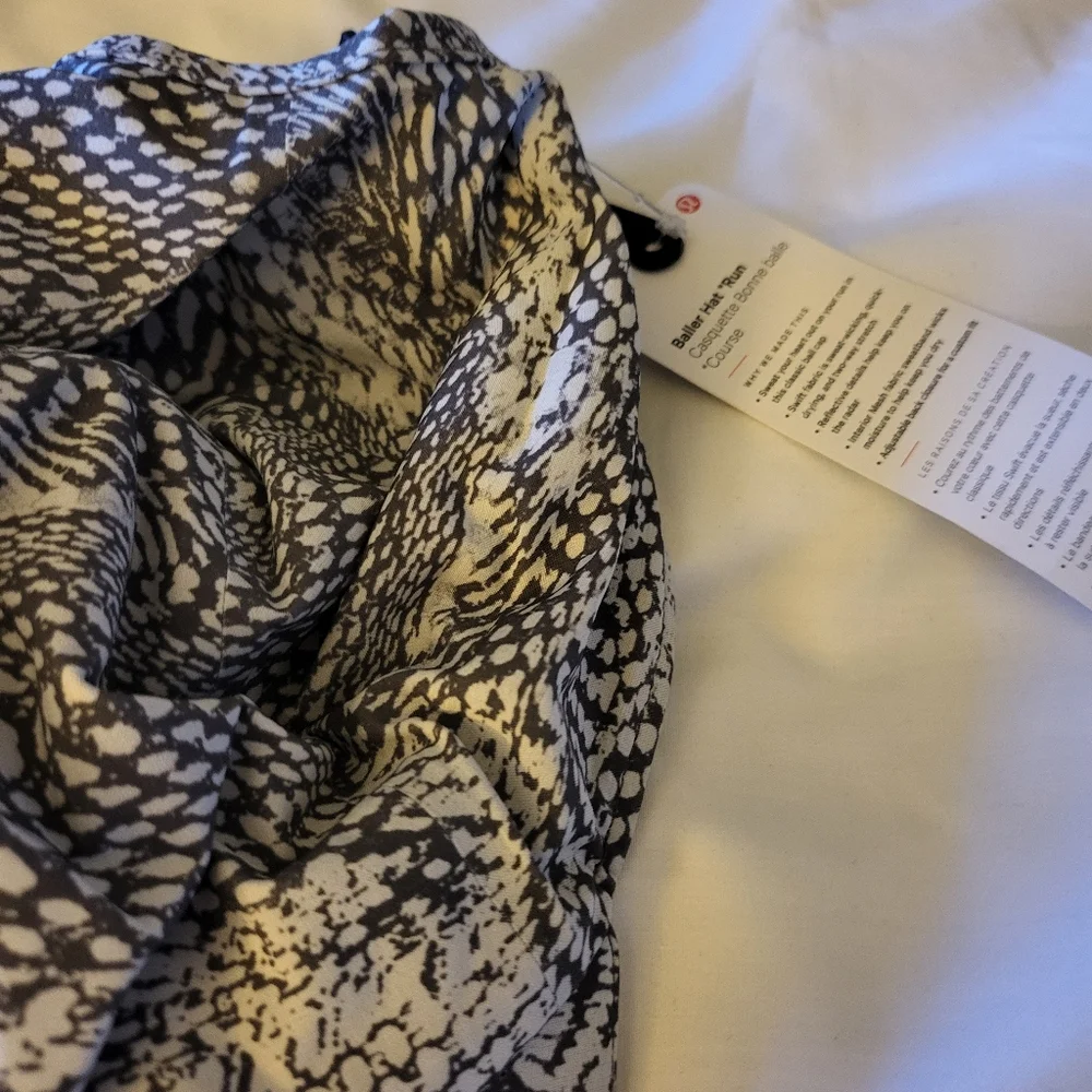 Hat - Picture 2 of 5